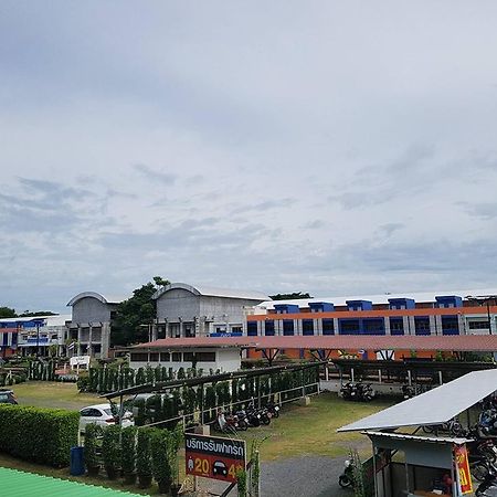 Jaroensin Place Buriram Buitenkant foto