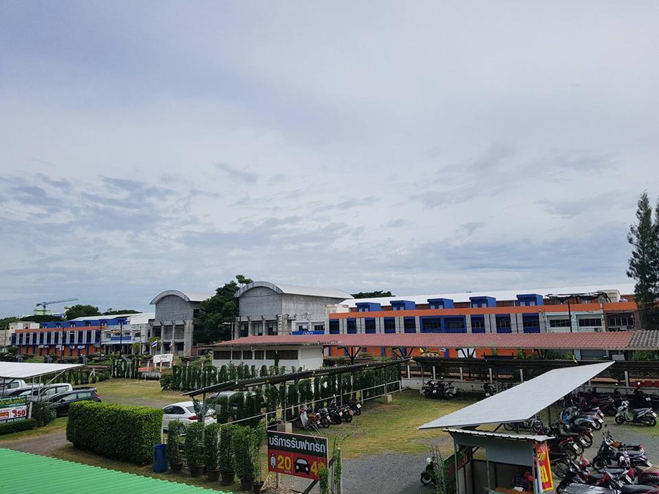 Jaroensin Place Buriram Buitenkant foto