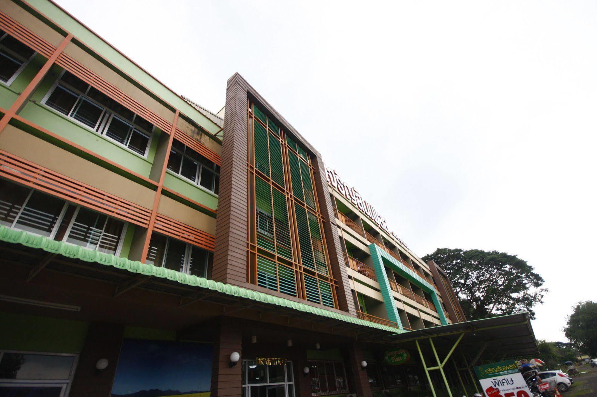 Jaroensin Place Buriram Buitenkant foto